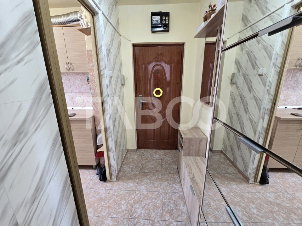 Apartament de vanzare etaj intermediar 3 si pivnita Vasile Aaron Sibiu