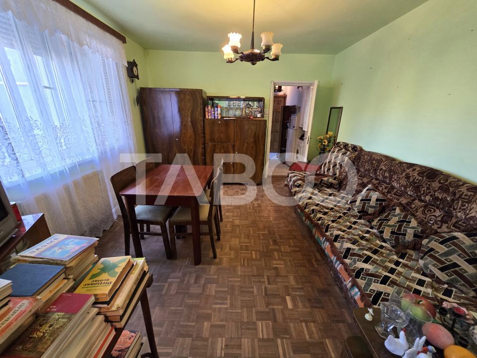 Apartament de vanzare etajul 1 balcon Mihai Viteazu Cedonia Sibiu