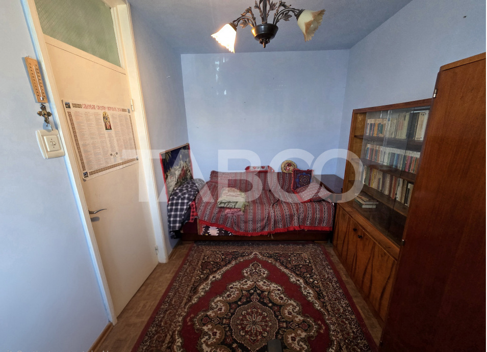 Apartament de vanzare etajul 1 balcon Mihai Viteazu Cedonia Sibiu