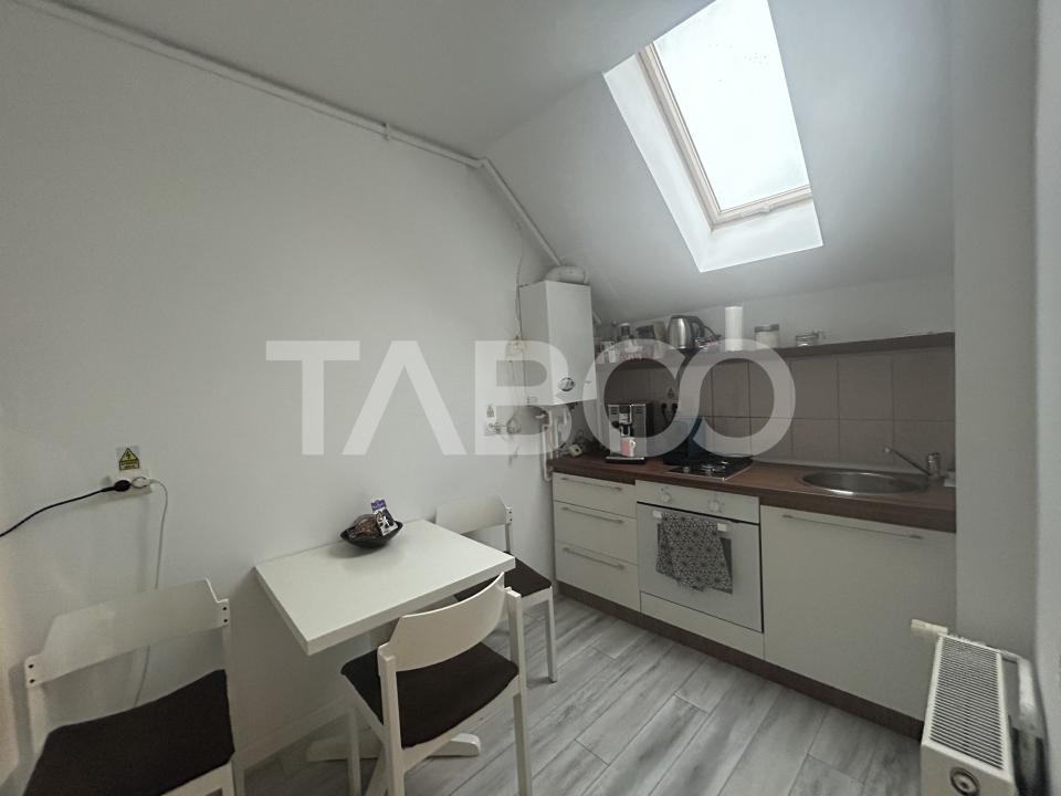 Apartament de vanzare etajul 1 cu 2 camere si curte in zona Selimbar