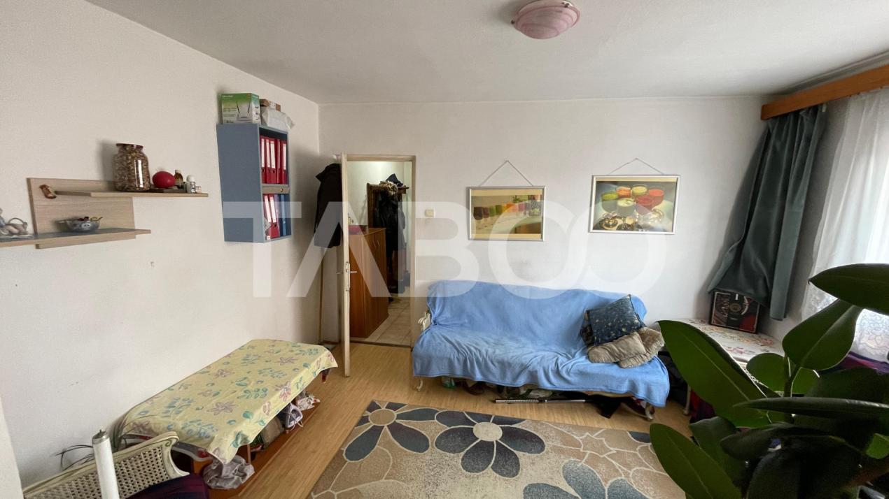 Apartament de vanzare in Vasile Aaron ideal pentru investitie