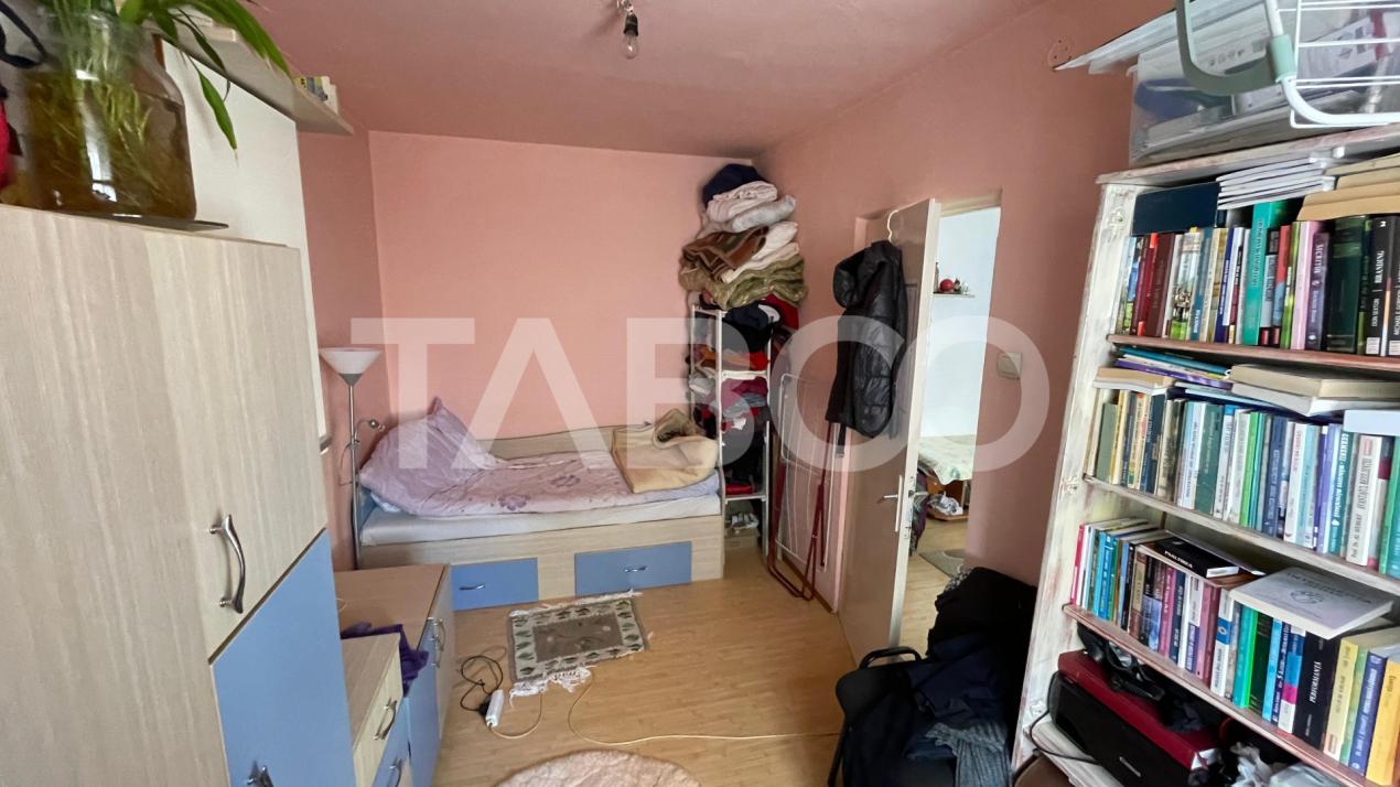 Apartament de vanzare in Vasile Aaron ideal pentru investitie