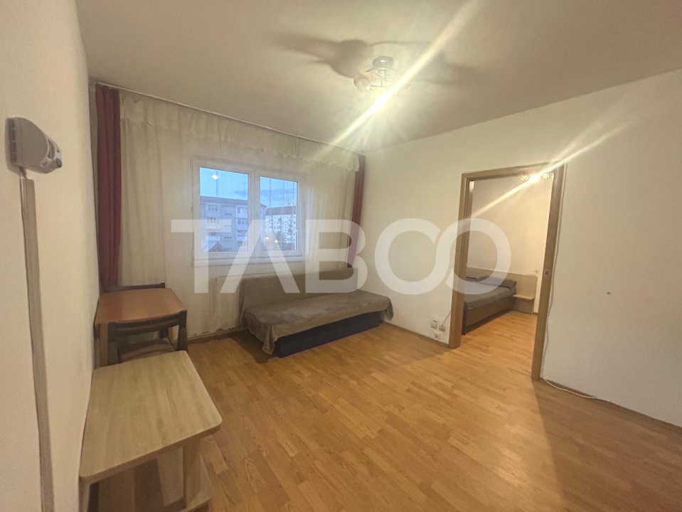 Apartament de vanzare in zona Vasile Aaron pretabil investitie sigura
