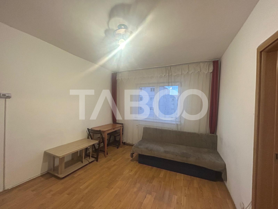 Apartament de vanzare in zona Vasile Aaron pretabil investitie sigura
