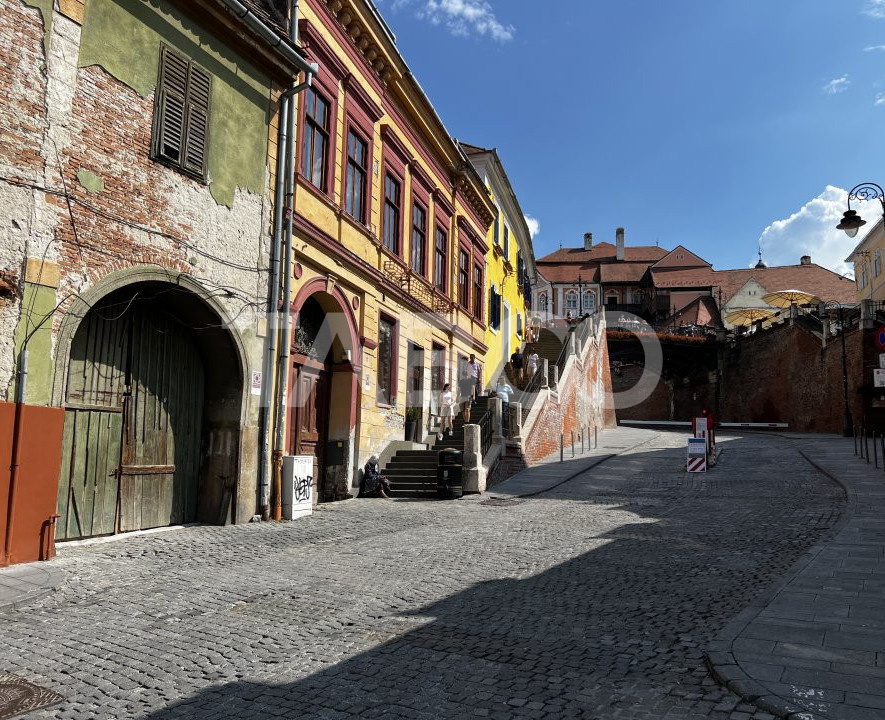 Apartament de vanzare la casa 2 camere zona Orasul de Jos Sibiu in Sibiu - 9 Mai