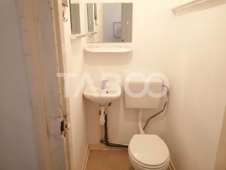 Apartament de vanzare la casa 2 camere zona Orasul de Jos Sibiu