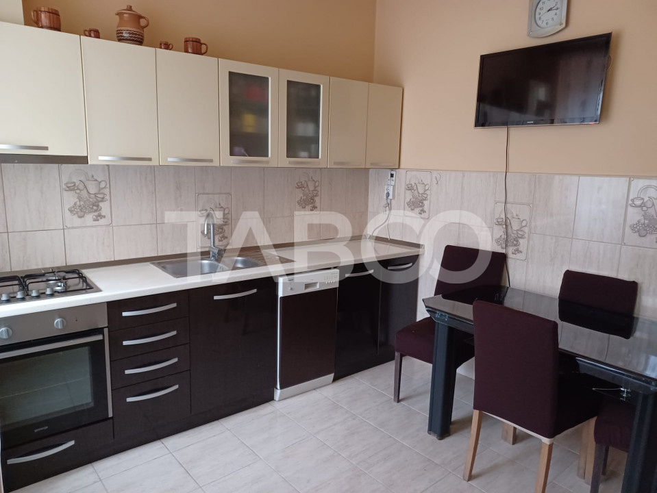 Apartament de vanzare la casa 3 camere terasa pivnita Orasul de Jos