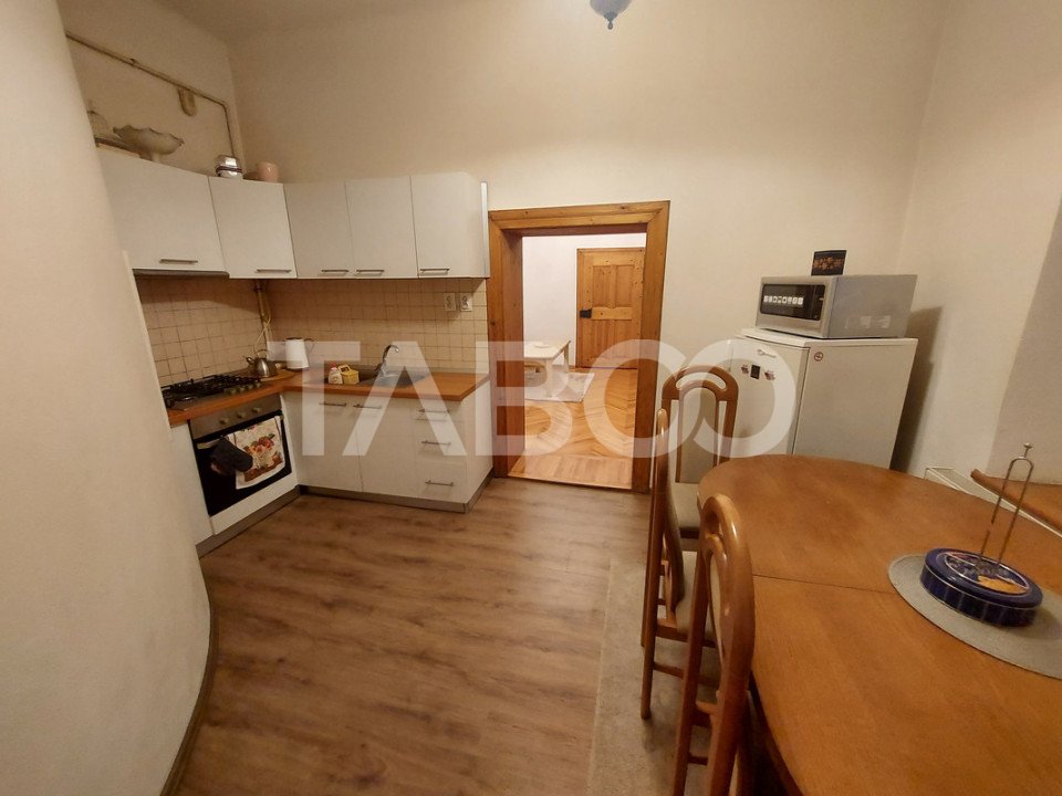 Apartament de vanzare la casa 56 mpu 2 camere Centrul Istoric Sibiu