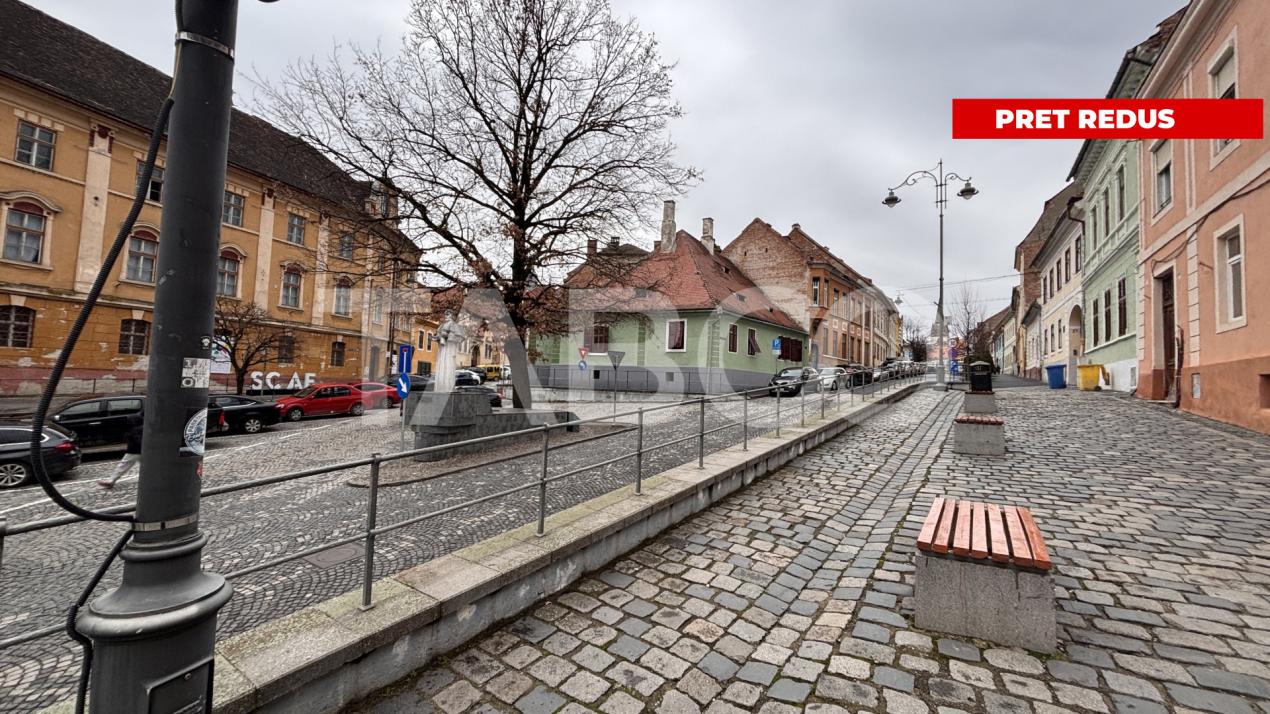 Apartament de vanzare la casa + pivnita 93 mp utili Centrul Istoric in Sibiu - Avram Iancu