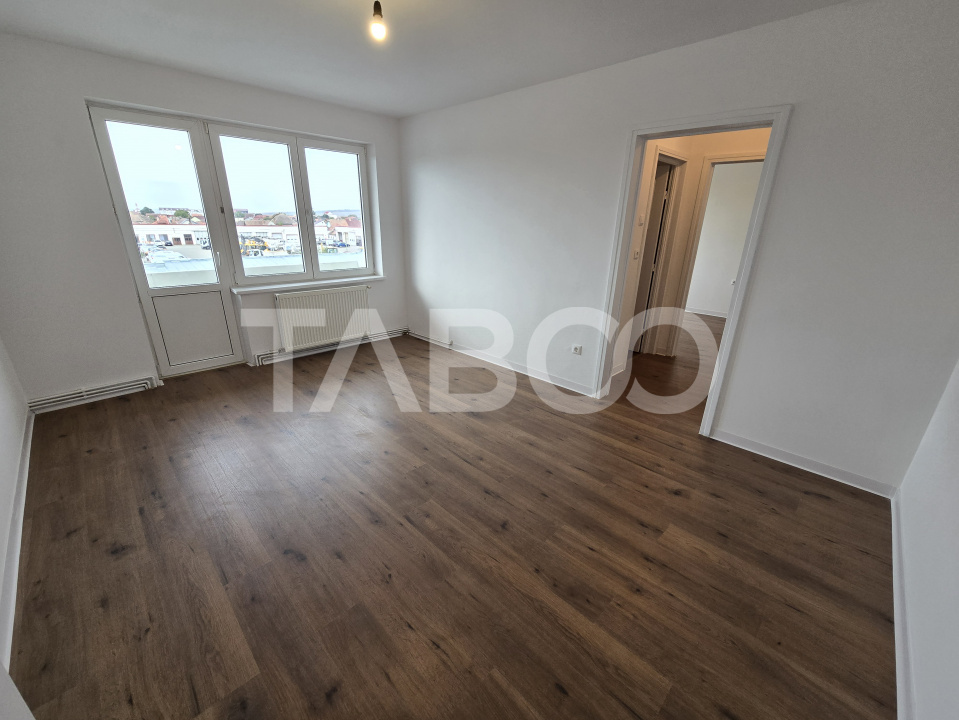Apartament de vanzare la etaj intermediar 2 renovat balcon Terezian