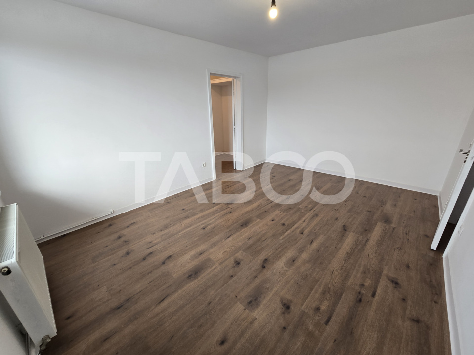 Apartament de vanzare la etaj intermediar 2 renovat balcon Terezian