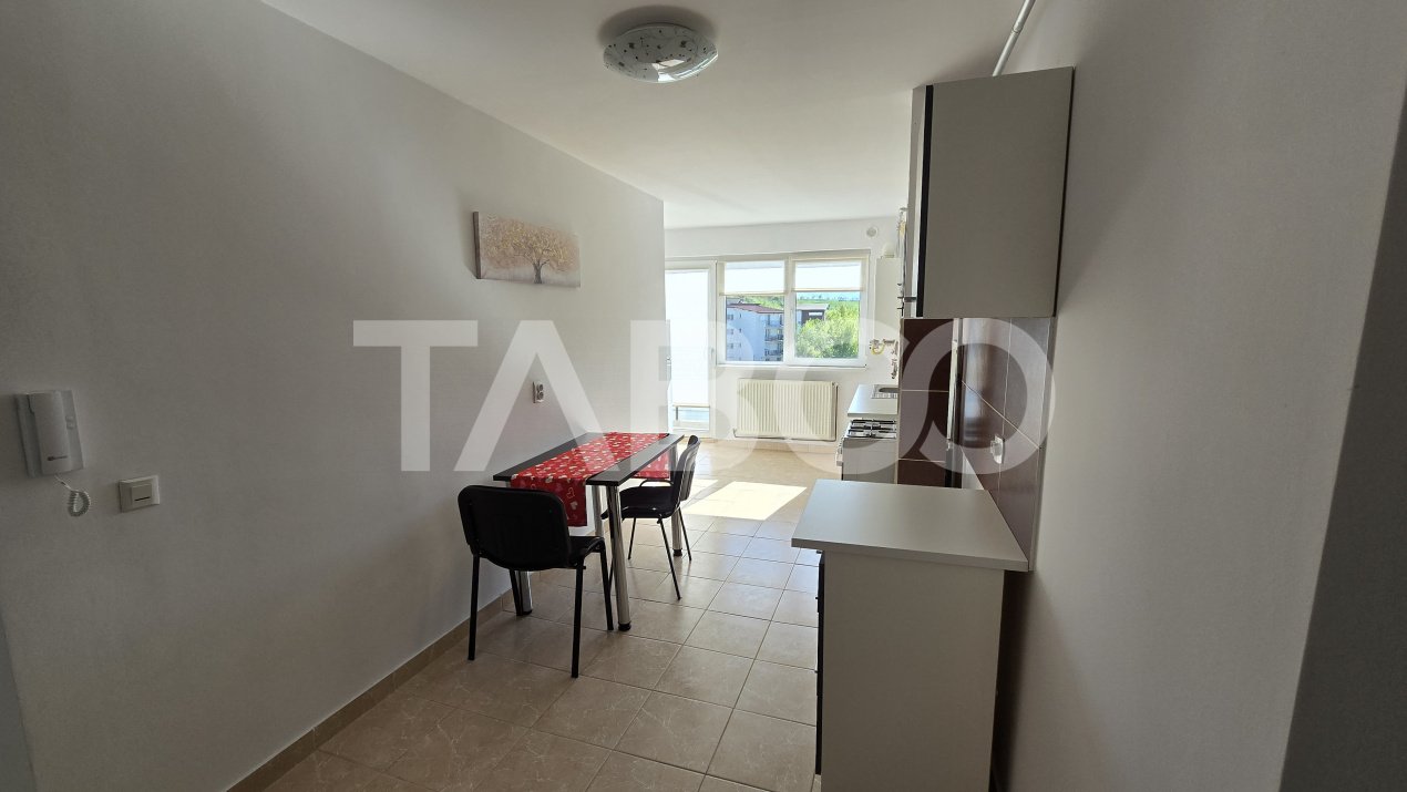 Apartament de vanzare Tilisca 3 camere balcon cu vedere spre munti