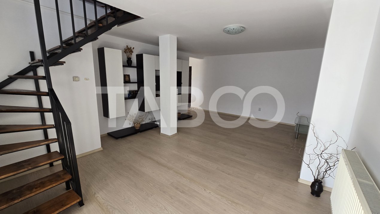 Apartament de vanzare Tilisca 3 camere balcon cu vedere spre munti