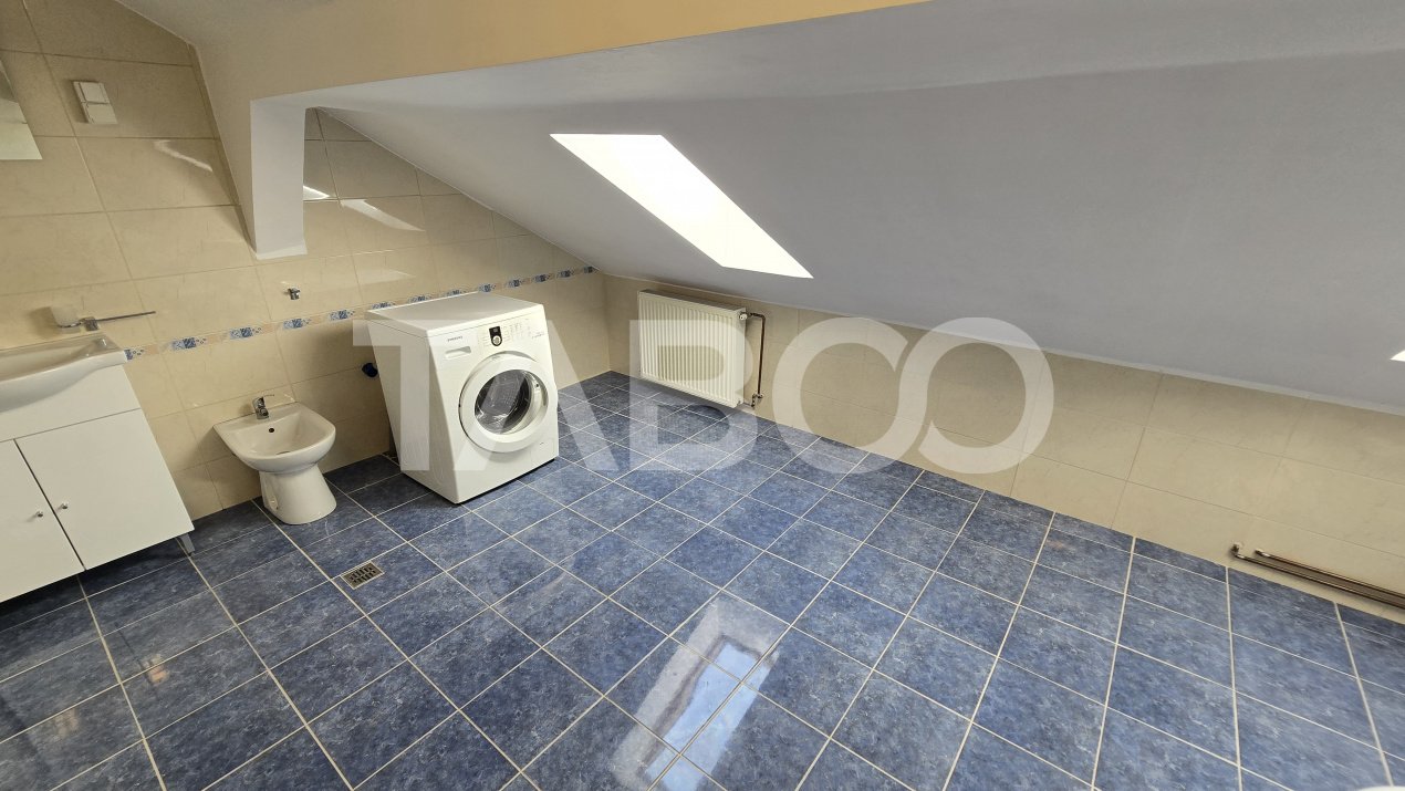 Apartament de vanzare Tilisca 3 camere balcon cu vedere spre munti