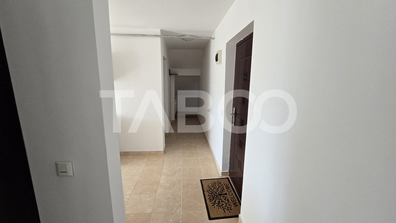 Apartament de vanzare Tilisca 3 camere balcon cu vedere spre munti