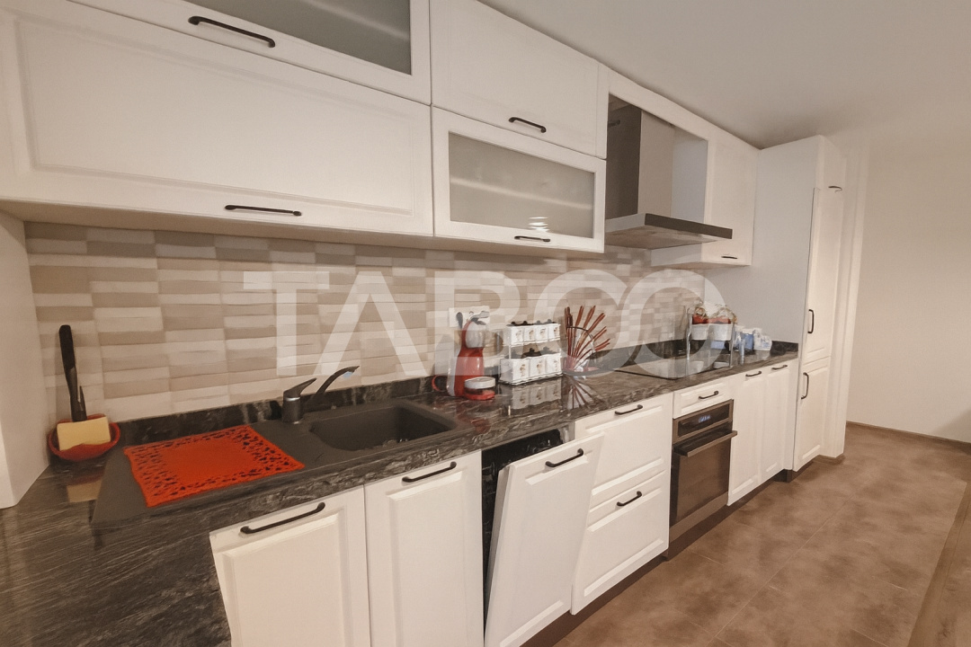 Apartament de vazare 2 camere cu gradina proprie de 86 mp si parcare
