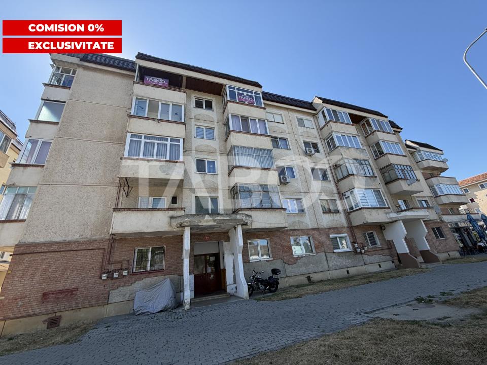 Apartament decomandat 2 camere 2 balcoane 54 mpu zona Tabacari  in Fagaras - Tabacari