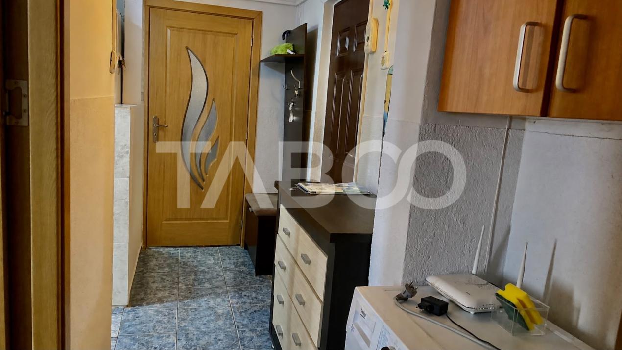 Apartament decomandat 2 camere 50 mpu si balcon 3 mp de inchiriat