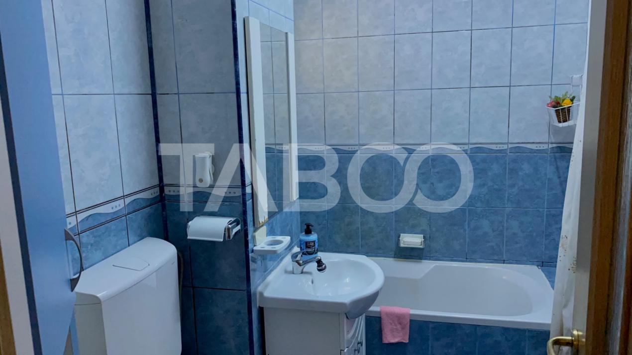 Apartament decomandat 2 camere 50 mpu si balcon 3 mp de inchiriat