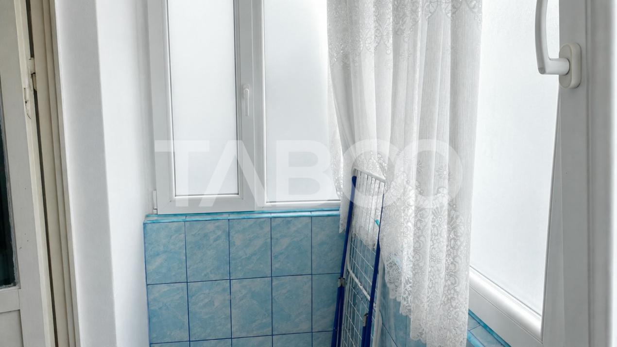 Apartament decomandat 2 camere 50 mpu si balcon 3 mp de inchiriat