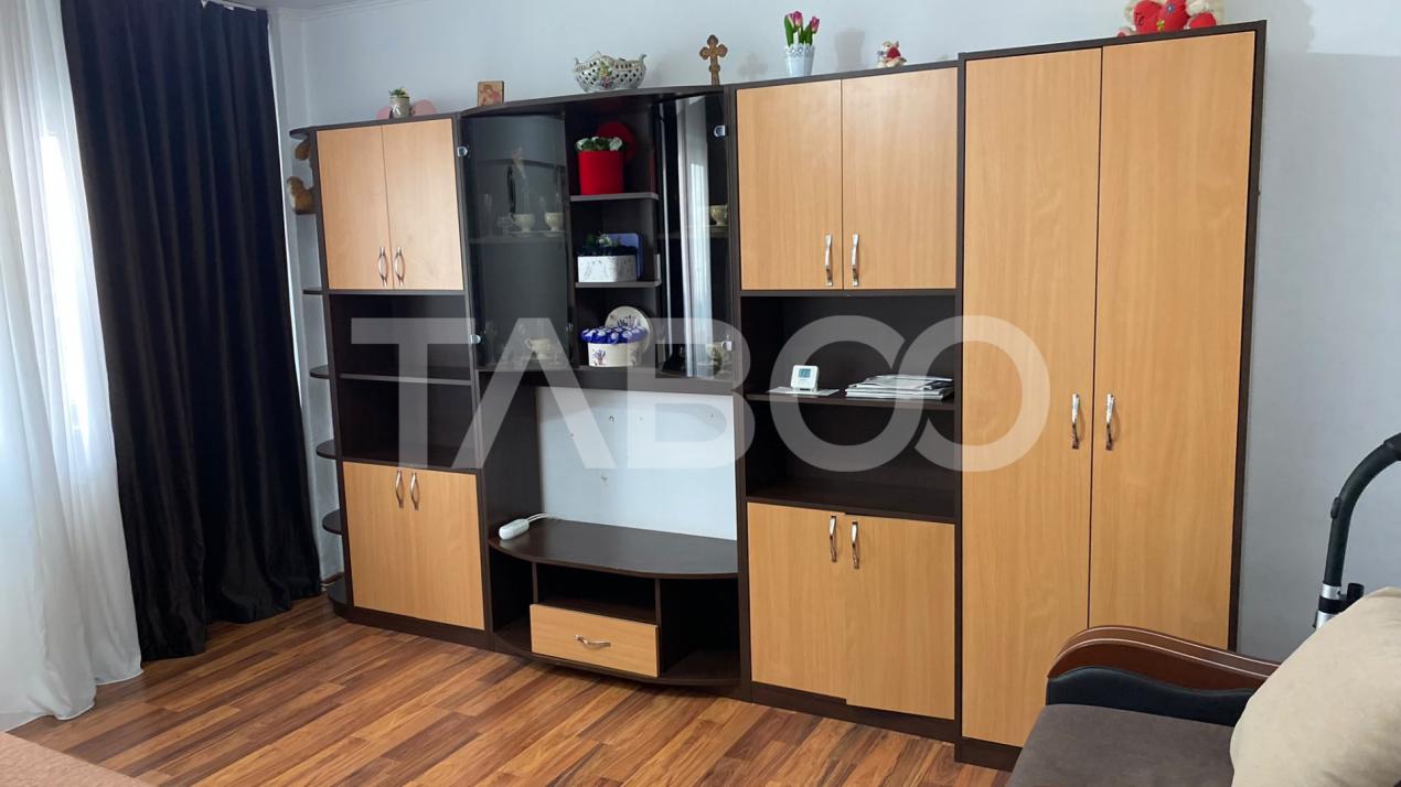 Apartament decomandat 2 camere 50 mpu si balcon 3 mp de inchiriat