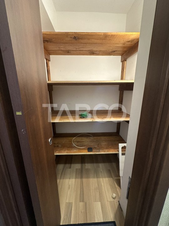 Apartament decomandat 2 camere 60 mpu etaj 2 loc de parcare si garaj