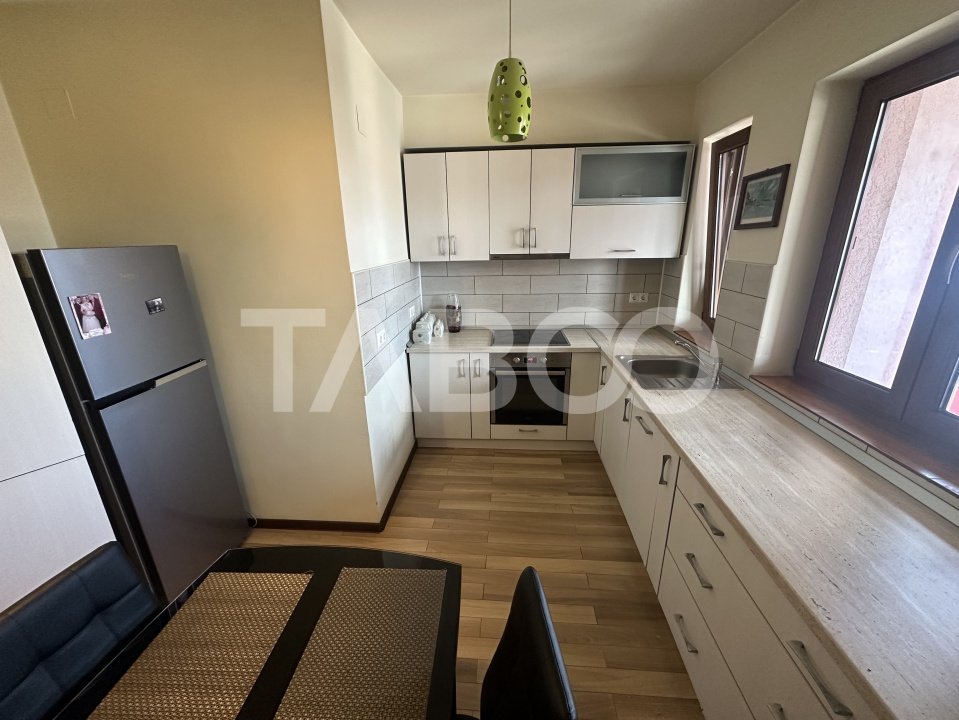 Apartament decomandat 2 camere 60 mpu etaj 2 loc de parcare si garaj