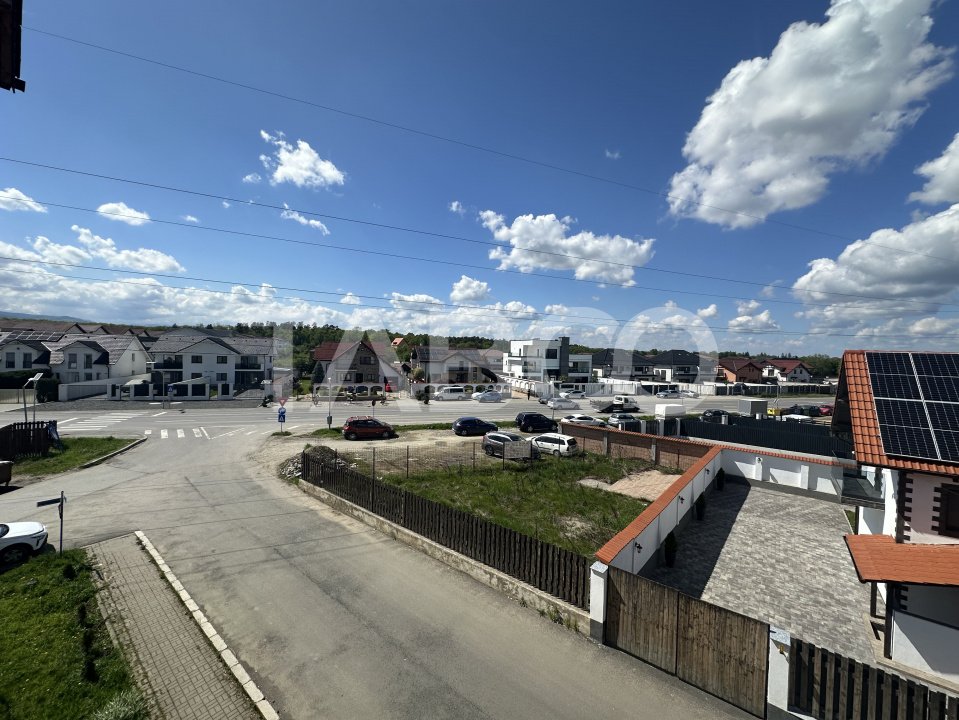 Apartament decomandat 2 camere 60 mpu etaj 2 loc de parcare si garaj