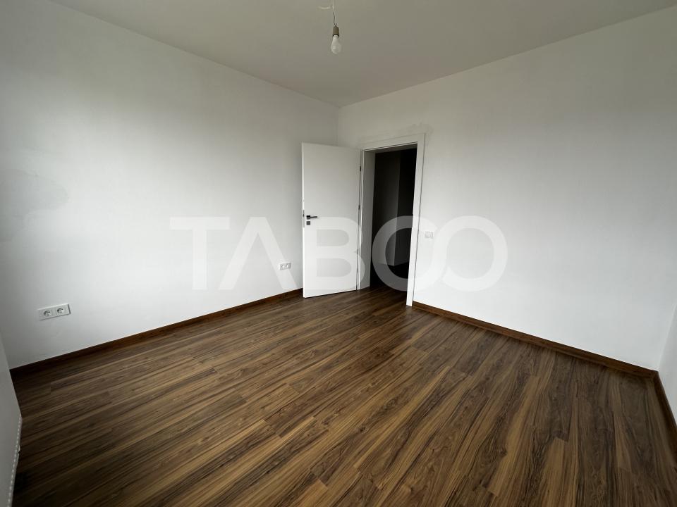 Apartament decomandat 2 camere balcon loc de parcare orientare sudica