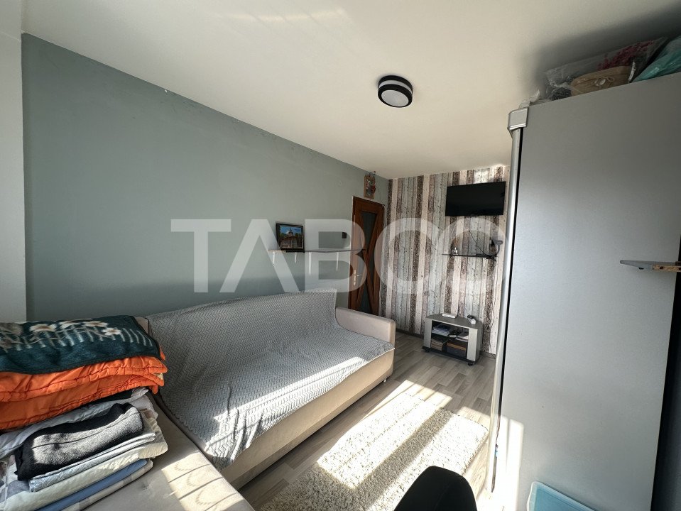Apartament decomandat 2 camere boxa la subsol zona 1 Decembrie
