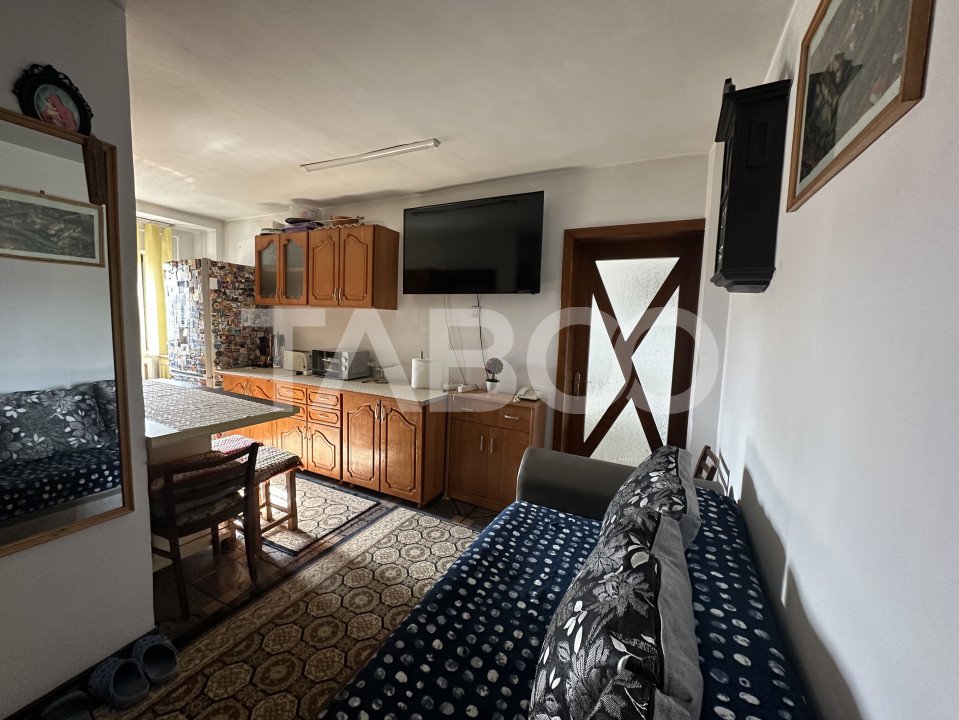 Apartament decomandat 2 camere boxa la subsol zona 1 Decembrie