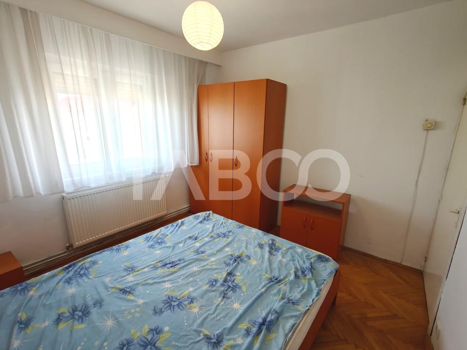 Apartament decomandat 2 camere cu pivnita si balcon - zona Terezian