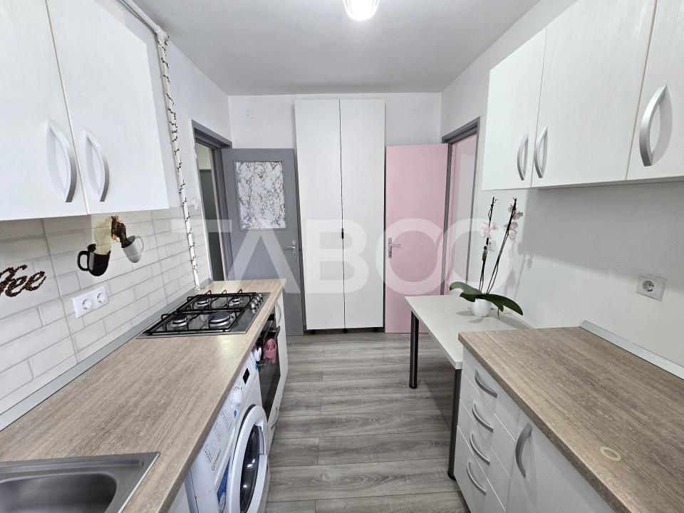 Apartament decomandat 2 camere etaj intermediar 3 balcon Rahovei Sibiu