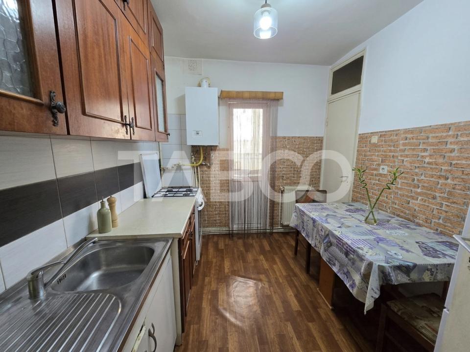 Apartament decomandat 2 camere etaj3 balcon pivnita Vasile Aaron Sibiu