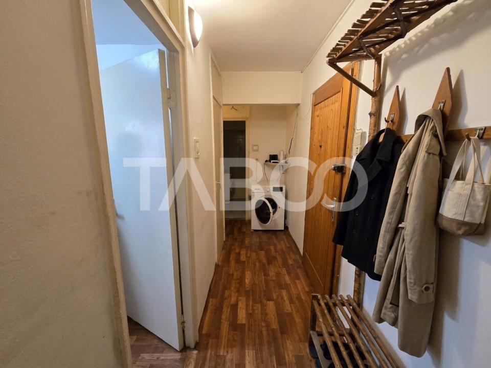 Apartament decomandat 2 camere etaj3 balcon pivnita Vasile Aaron Sibiu
