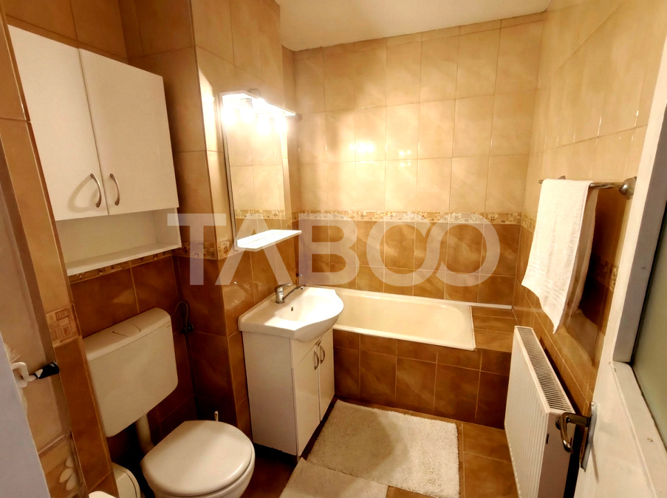 Apartament decomandat 2 camere in Strand - etaj 1 - pivnita - balcon