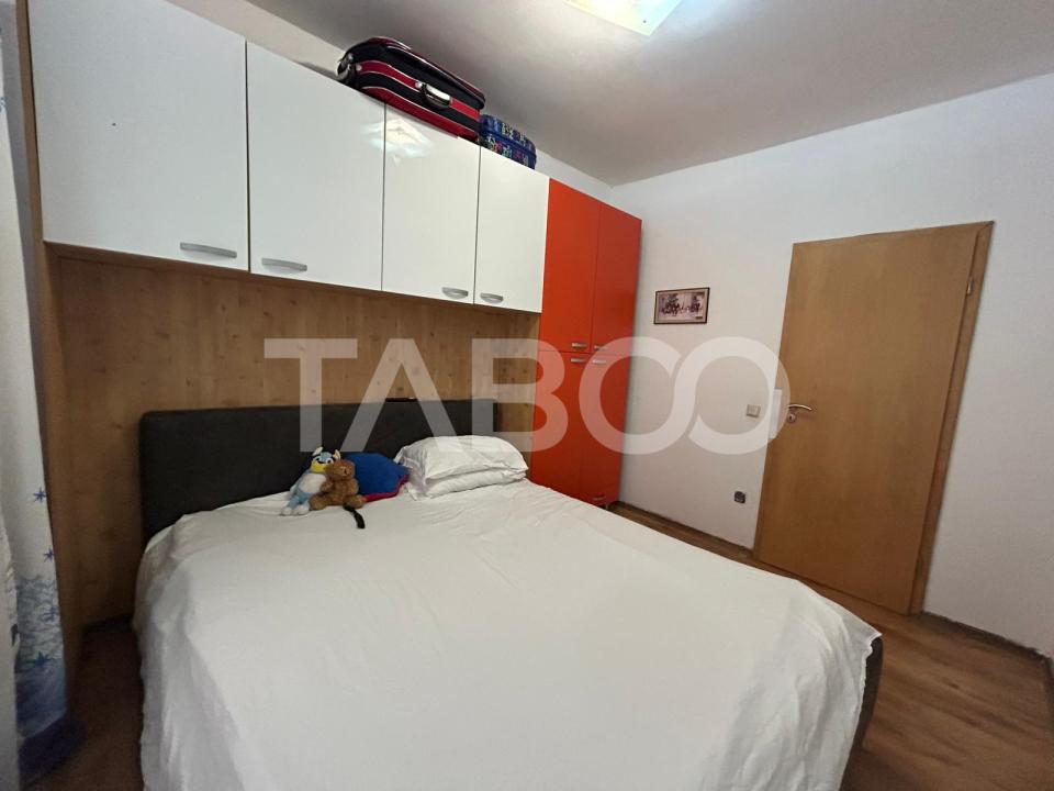 Apartament decomandat  2 camere si balcon 54 mpu zona Brana Selimbar