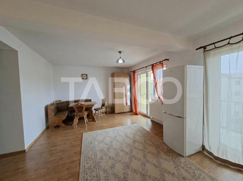 Apartament decomandat 2 camere si balcon Selimbar Brana