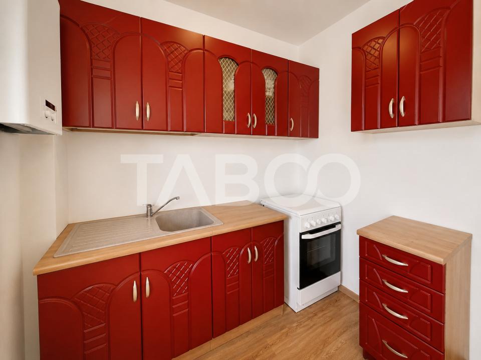 Apartament decomandat 2 camere si balcon Selimbar Brana