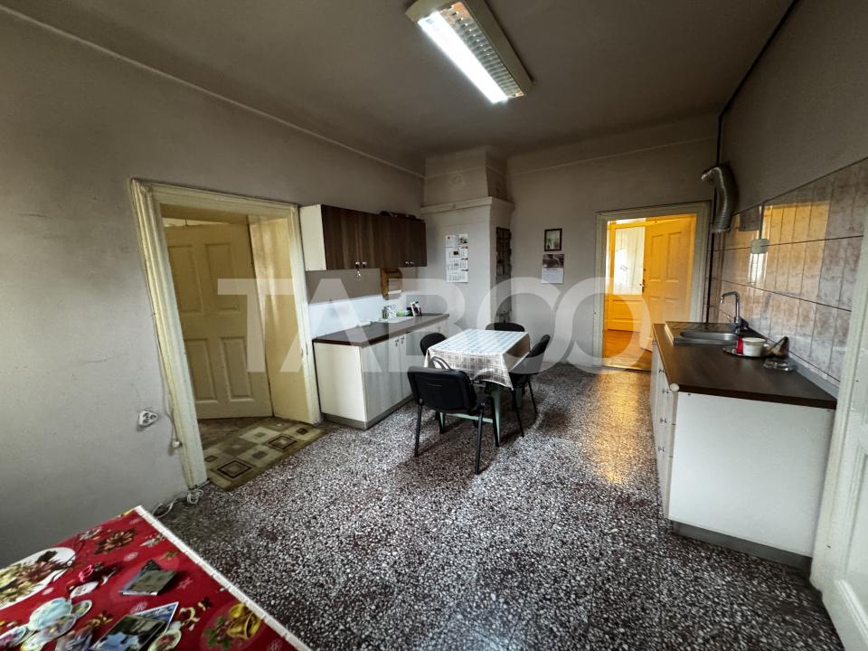 Apartament decomandat 3 camere 123 mpu langa Podul Minciunilor Sibiu