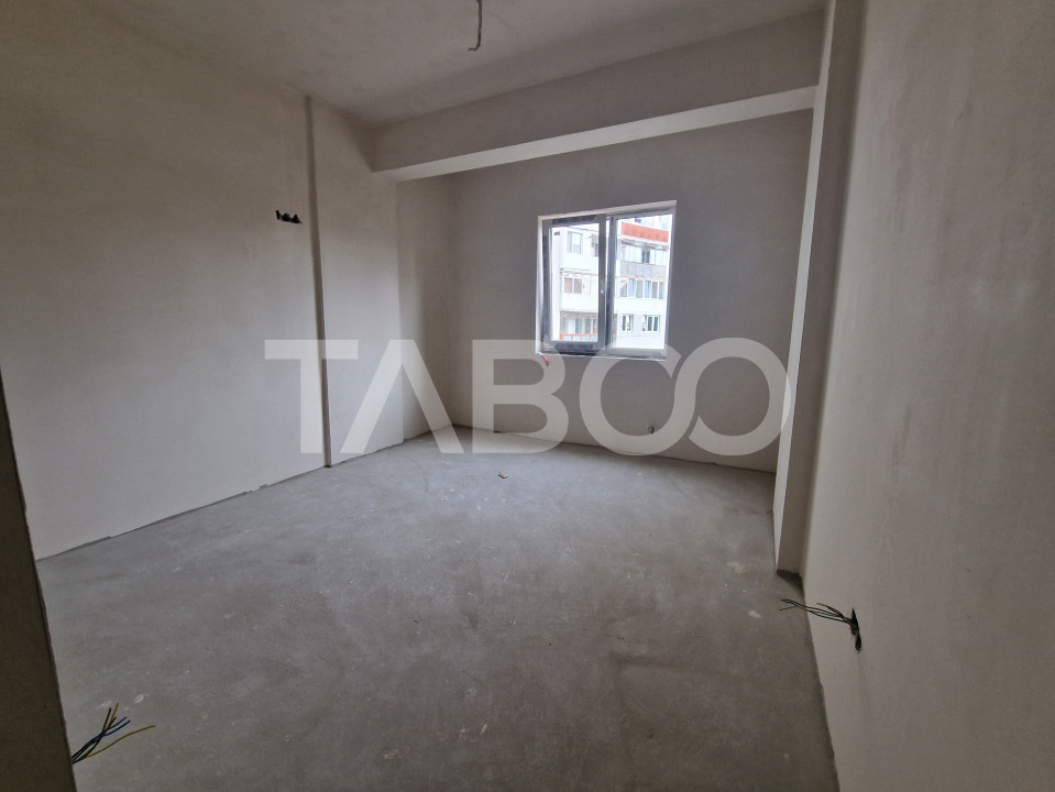 Apartament decomandat 3 camere 2 bai 83 mpu 2 balcoane Sibiu Rahovei
