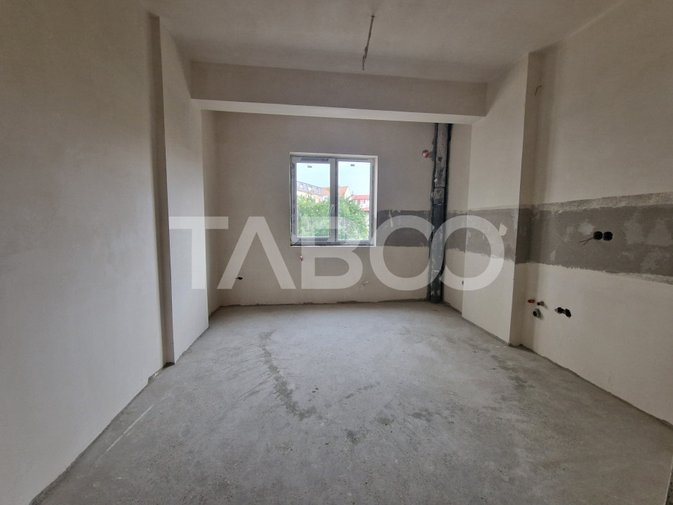 Apartament decomandat 3 camere 2 bai 83 mpu 2 balcoane Sibiu Rahovei