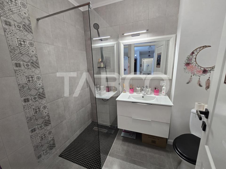 Apartament decomandat 3 camere 2 bai balcon lift City Residence Sibiu