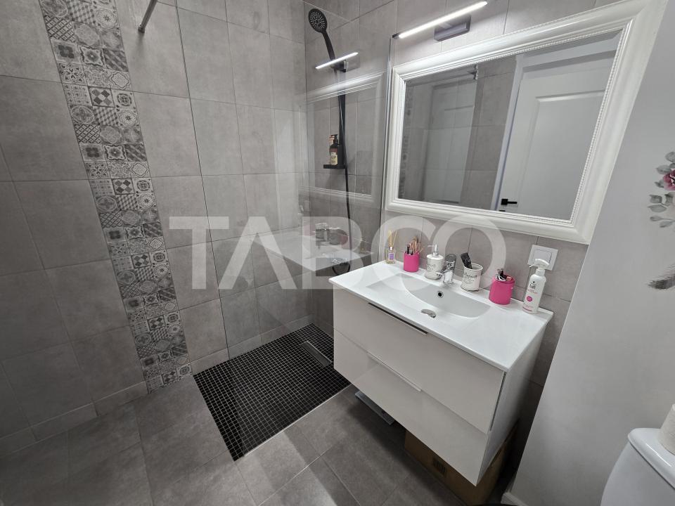 Apartament decomandat 3 camere 2 bai balcon lift City Residence Sibiu