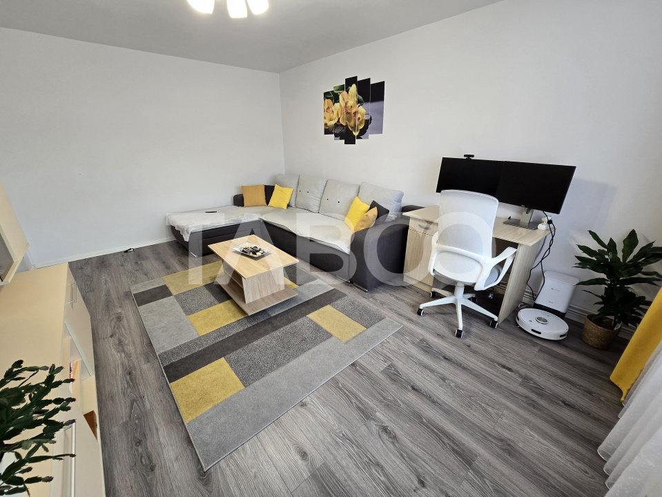 Apartament decomandat 3 camere 2 bai balcon pivnita Strand Sibiu