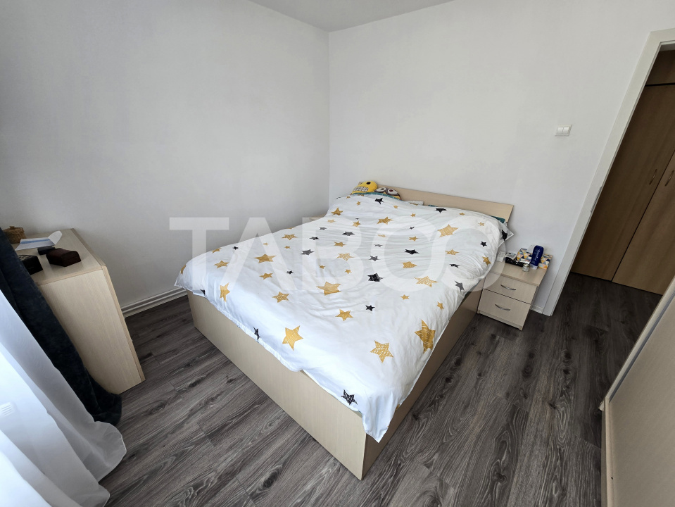 Apartament decomandat 3 camere 2 bai balcon pivnita Strand Sibiu