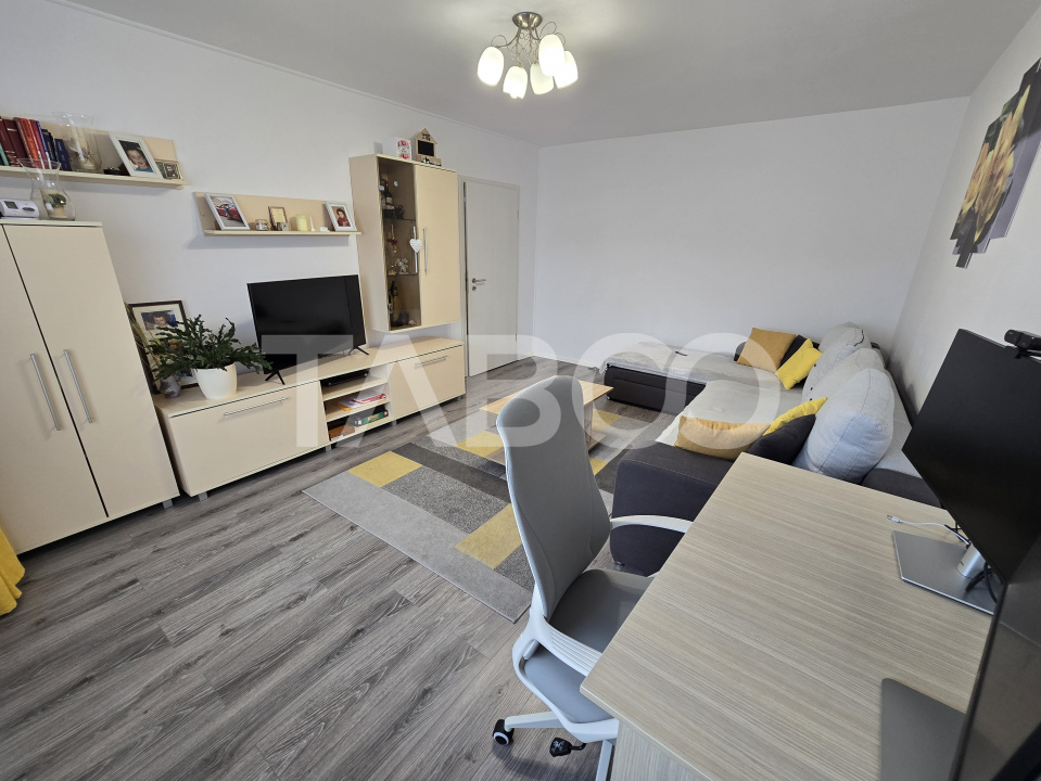 Apartament decomandat 3 camere 2 bai balcon pivnita Strand Sibiu