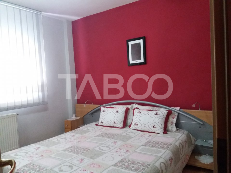 Apartament decomandat 3 camere  2 bai etaj 3 balcon zona buna Cisnadie