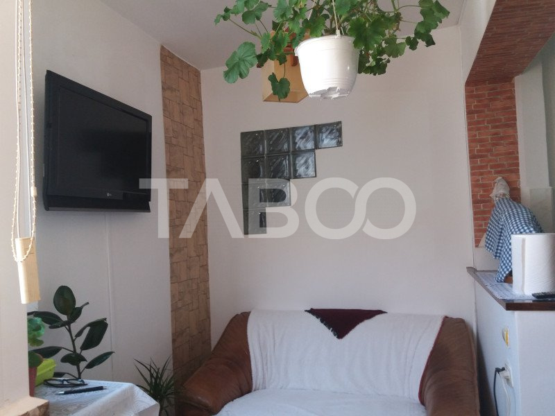Apartament decomandat 3 camere  2 bai etaj 3 balcon zona buna Cisnadie