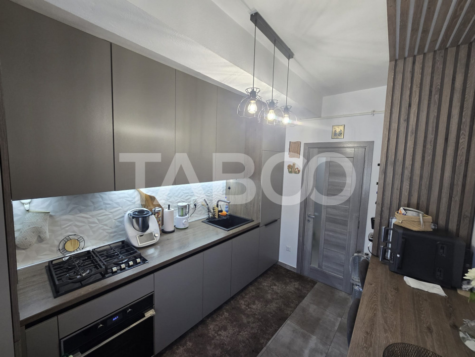 Apartament decomandat 3 camere 2 bai loc de parcare subteran Turnisor